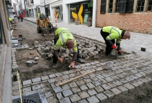 Diest Centrum. Gezaagde graniet Sylvester.